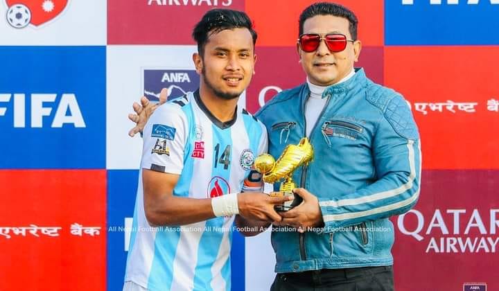 भारी मनसाथ अन्जनले मनाङ छाडे !